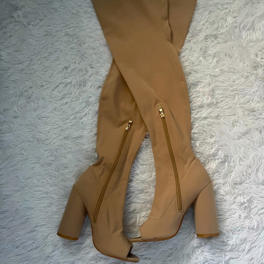 EGO BOOT HEELS! perfect for the fall! SIZE US 8!!! DM for offers